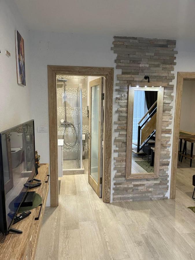 Anna Apartment